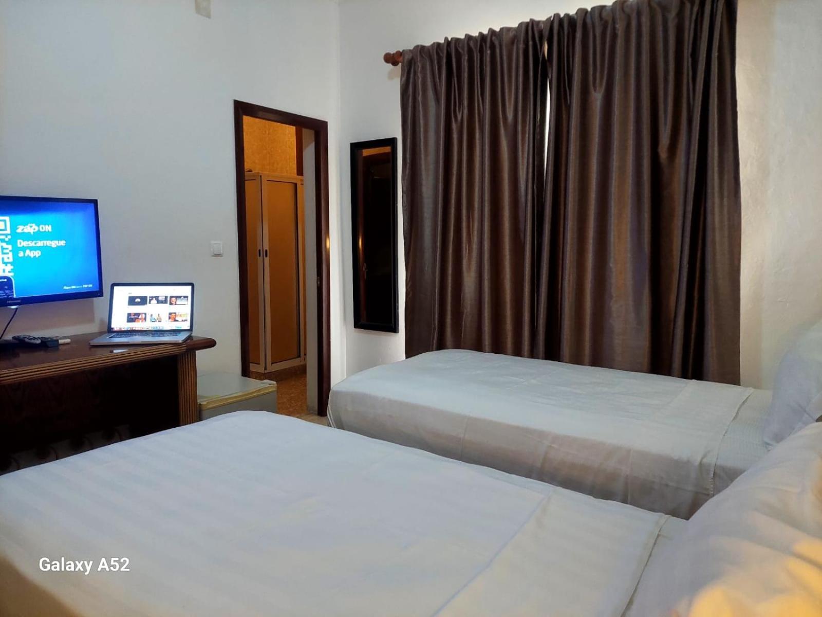 Hotel Residencial Ramire-Tour Benguela المظهر الخارجي الصورة